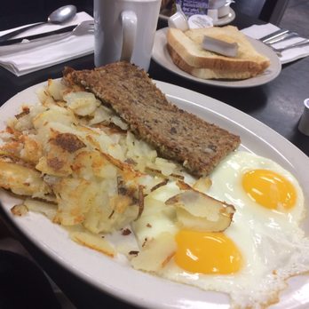 Ft Wright Family Restaurant - Breakfast special - Breakfast & Brunch Near Me - Fort Wright, Kentucky