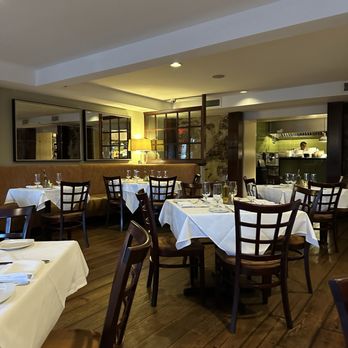 Pittstown Inn - New American Near Me - Pittstown, New Jersey Pittstown Inn - New American Near Me - Pittstown, New Jersey