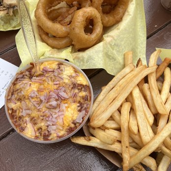Sylvester's Burgers - Texas chili, French fries, hand-battered onion rings - Burgers Near Me - Los Osos, California Sylvester's Burgers - Texas chili, French fries, hand-battered onion rings - Burgers Near Me - Los Osos, California