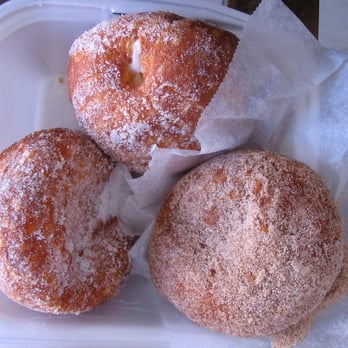 Leonard's Bakery - top - custard, left - original, right - cinammon - Bakeries Near Me - Honolulu, Hawaii Leonard's Bakery - top - custard, left - original, right - cinammon - Bakeries Near Me - Honolulu, Hawaii