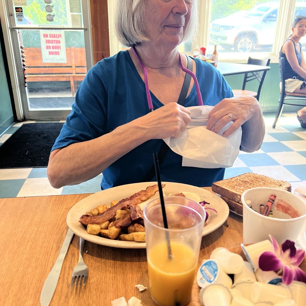 Kelley's Sebago Diner - The Little Sebago- 2 eggs, toast, home fries - Breakfast & Brunch Near Me - Windham, Maine Kelley's Sebago Diner - The Little Sebago- 2 eggs, toast, home fries - Breakfast & Brunch Near Me - Windham, Maine