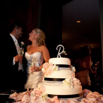 Creative Floral Designs - Bernie did a great job adding flower decorations to our cake! - Floral Designers Near Me - San Gabriel, California
