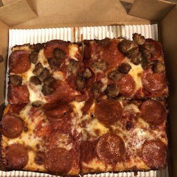 Jet's Pizza - 4-Corner Deep Dish: Pepperoni, Half Sausage, Extra Sauce, Cheese Well done. D-Lish! - Pizza Near Me - Chattanooga, Tennessee