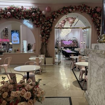 Cafe Lola - Bakeries Near Me - Las Vegas, Nevada