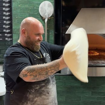 Anna Pizza - Thomas the man!! - Pizza Near Me - Los Angeles, California