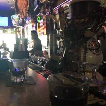 On the Rocks - Sports Bars Near Me - Miami Beach, Florida