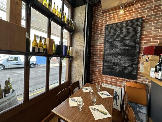 Dilettantes Cave à Champagne by null