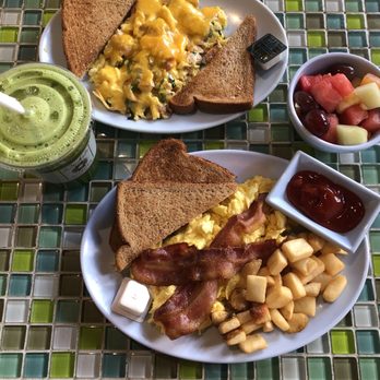 Rachel's Kitchen - Fruit Salad Protein Lover's Scramble 2 Eggs with Bacon - Breakfast & Brunch Near Me - Henderson, Nevada