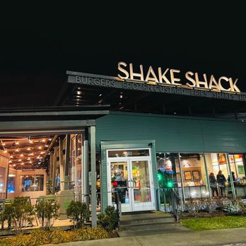 Shake Shack Westbury - shake shack westbury - Burgers Near Me - Garden City, New York Shake Shack Westbury - shake shack westbury - Burgers Near Me - Garden City, New York