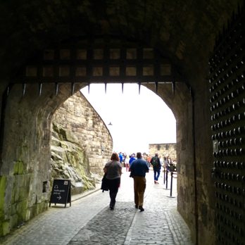Edinburgh Castle - Entrance - Landmarks & Historical Buildings Near Me - Edinburgh, EDH Edinburgh Castle - Entrance - Landmarks & Historical Buildings Near Me - Edinburgh, EDH