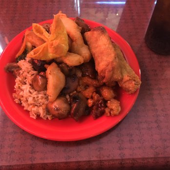 South China Restaurant - Assortment of buffet items. - Chinese Near Me - Gulfport, Mississippi South China Restaurant - Assortment of buffet items. - Chinese Near Me - Gulfport, Mississippi