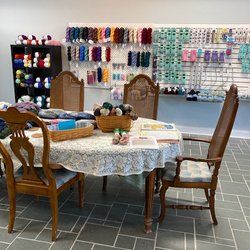 Coastal Carolina Yarns - Sitting area