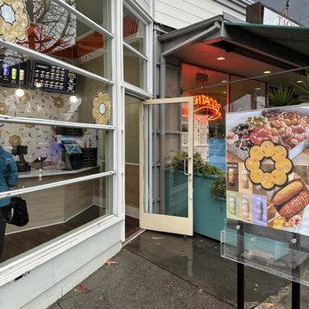 Mochinut Berkeley - Bubble Tea Near Me - Berkeley, California
