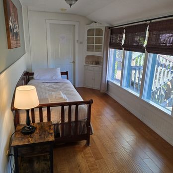 Miller Tree Inn - Bed & Breakfast Near Me - Forks, Washington
