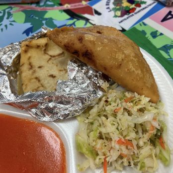 La Bendicion - Pupusas- chicharrón Empanada de pollo - Mexican Near Me - Lilburn, Georgia La Bendicion - Pupusas- chicharrón Empanada de pollo - Mexican Near Me - Lilburn, Georgia