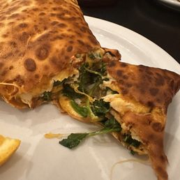 Turkey, cheddar, roasted red pepper crème &spinach 5/5 Turkey, cheddar, roasted red pepper crème &spinach 5/5