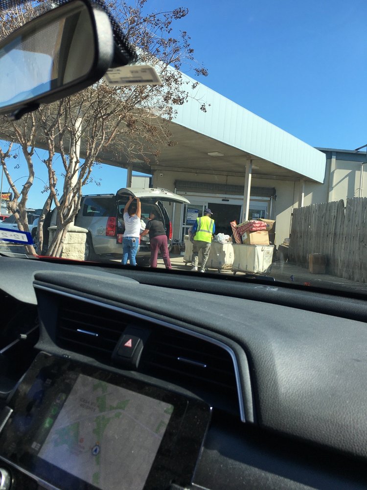 GOODWILL INDUSTRIES OF DALLAS Updated September 2024 18 Reviews