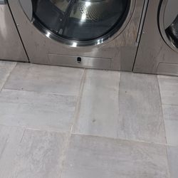 SpinXpress Laundry - Weber Rd