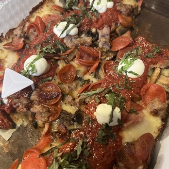 Pizza Rock - Motörhead Pizza - Pizza Near Me - Henderson, Nevada Pizza Rock - Motörhead Pizza - Pizza Near Me - Henderson, Nevada