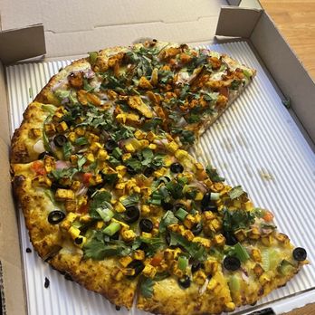Curry Pizza House Folsom - Shahi paneer on bottom ( pizza has no sauce and is dry) tandoori chicken on top is actually good - Pizza Near Me - Folsom, California Curry Pizza House Folsom - Shahi paneer on bottom ( pizza has no sauce and is dry) tandoori chicken on top is actually good - Pizza Near Me - Folsom, California