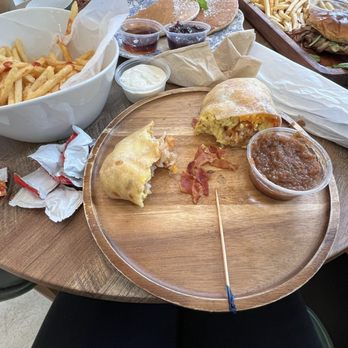 Sandcouch Cafe - Bacon Breakfast Burrito Grilled Chicken Sandwich - Coffee & Tea Near Me - Los Angeles, California Sandcouch Cafe - Bacon Breakfast Burrito Grilled Chicken Sandwich - Coffee & Tea Near Me - Los Angeles, California