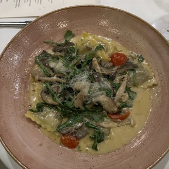LIA'S - Italian Near Me - Chevy Chase, Maryland