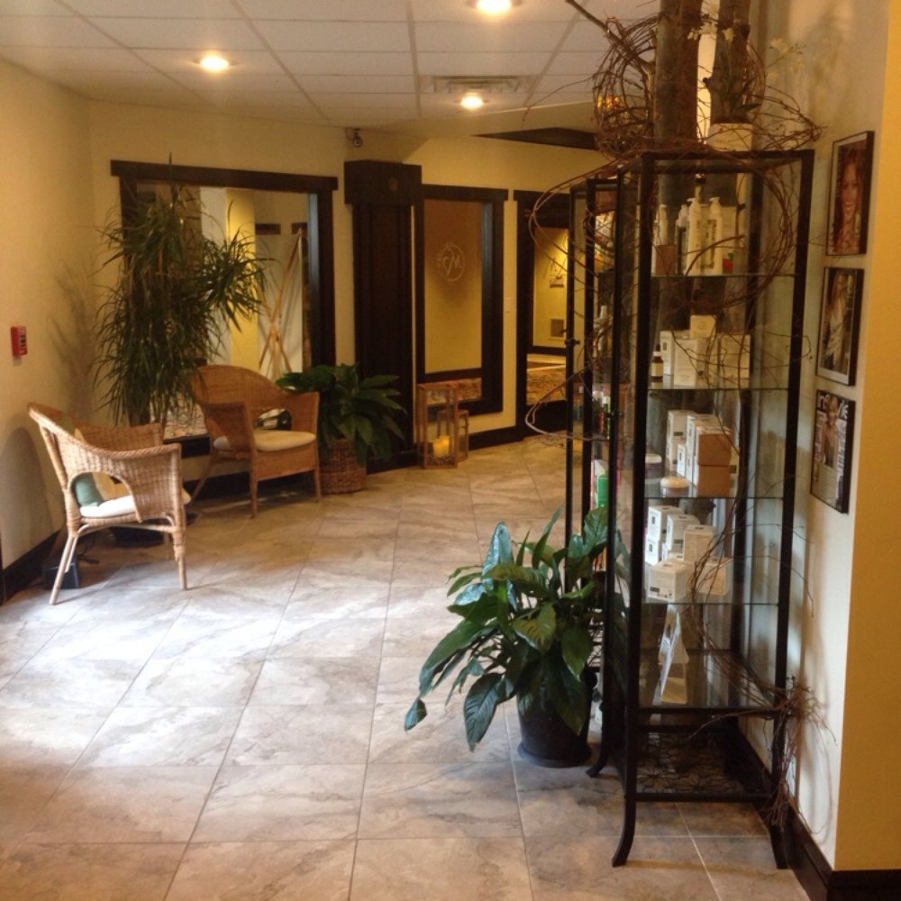 Manor Vail - The lobby area - Massage Near Me - Vail, Colorado