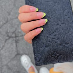Diamond Nails - Besr service and leo did my nails perfect the way i wanted it.