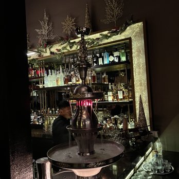 The Green Room - Welcome cocktail fountain - Cocktail Bars Near Me - Burbank, California The Green Room - Welcome cocktail fountain - Cocktail Bars Near Me - Burbank, California