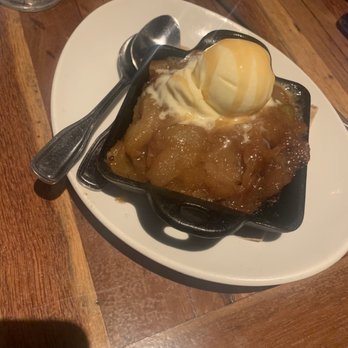 Von's 1000Spirits - Salted Caramel Apple Strudel - New American Near Me - Seattle, Washington