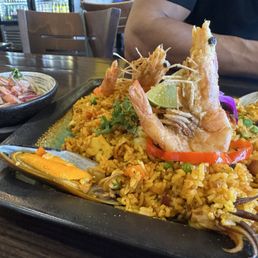 Arroz con mariscos seafood paella