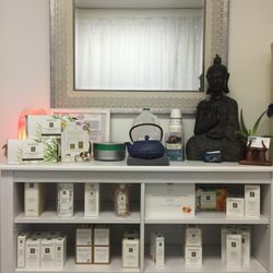 Spa Pure - Stardust illumination center offers vegan, organic facials and is an authorized retailer of Eminence Organic Skincare.