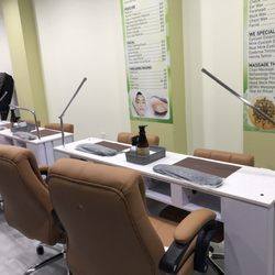 Fabulous Brows & Nails Spa - Manicure