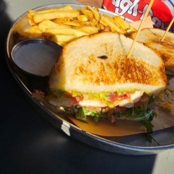 1909 - Chicken Sammie - Bars Near Me - Temecula, California