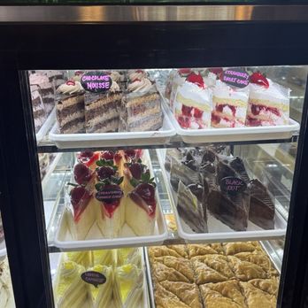 Coram Diner - Diners Near Me - Coram, New York