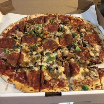 Brick House Pizza - Brickhouse Supreme with Green Peppers - Pizza Near Me - Brainerd, Minnesota