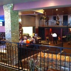 Fresh Market Restaurant - Very nice bar area.