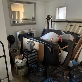 Bluff City Junk Removal - Apartment Cleanout Germantown Tennessee - Junk Removal & Hauling Near Me - Bartlett, Tennessee