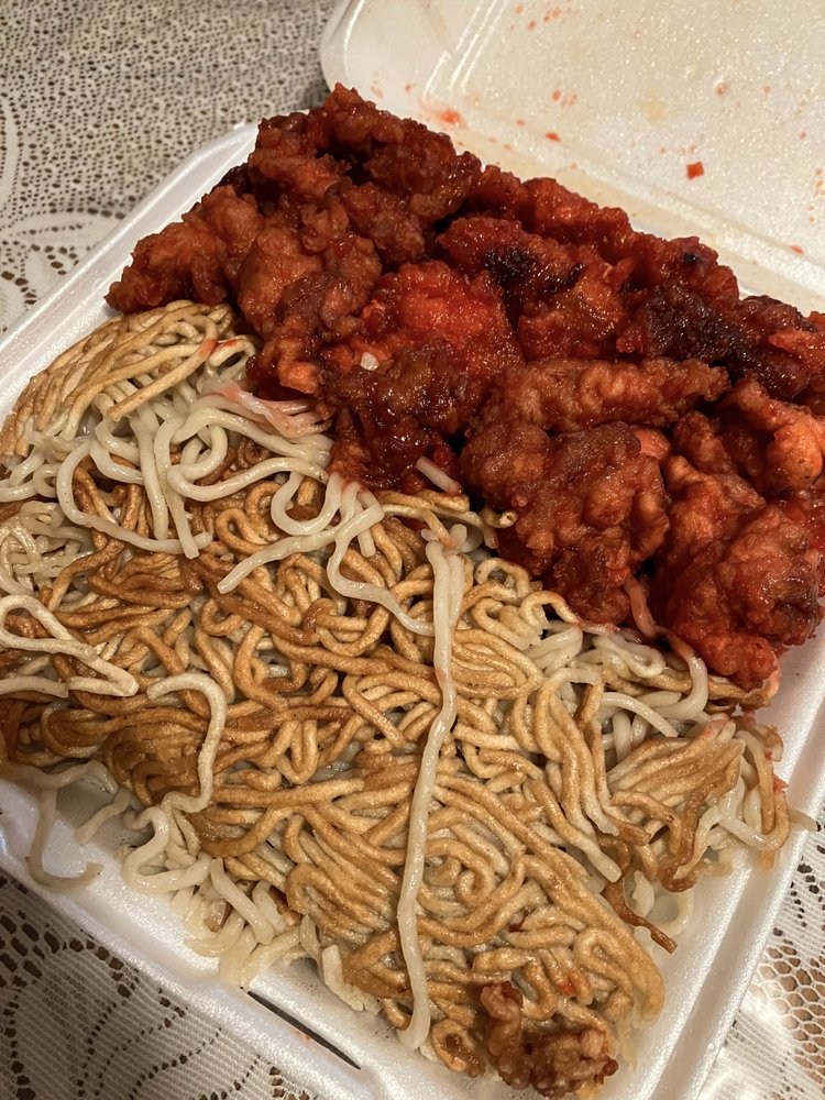 Chan's Cedar Chinese Food Logo