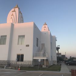 Radha Krishna Temple of Dallas - Well made temple