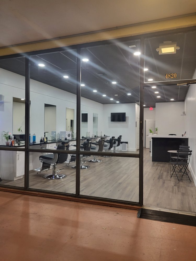 Martelli's Men's Grooming Salon Boca Raton Logo