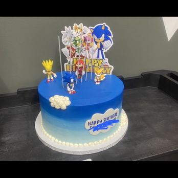Celebrity Cake Studio - White cake butter cream frosting Bday cake - Desserts Near Me - Tacoma, Washington Celebrity Cake Studio - White cake butter cream frosting Bday cake - Desserts Near Me - Tacoma, Washington