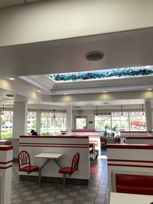 In-N-Out Burger by null
