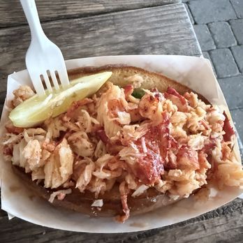 Monahan's Clam Shack - Lobster Roll - Seafood Near Me - Narragansett, Rhode Island