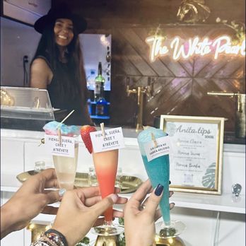 The Pearl Mobile Bar - We make every event unique. Custom for you. - Bartenders Near Me