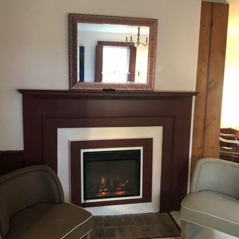 The Planter's Barracks - Bed & Breakfast Near Me - Port Williams, Nova Scotia