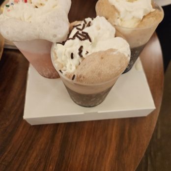 The Golden Horseshoe - Magic Key Float Sampler - Fast Food Near Me - Anaheim, California The Golden Horseshoe - Magic Key Float Sampler - Fast Food Near Me - Anaheim, California