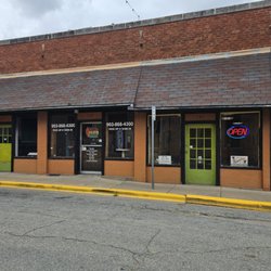 Street view of the restaurant.