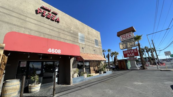 Naked City Pizza Paradise by null