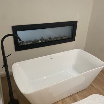 Bodega Coast Inn & Suites - Soaking tub - Hotels Near Me - Bodega Bay, California Bodega Coast Inn & Suites - Soaking tub - Hotels Near Me - Bodega Bay, California